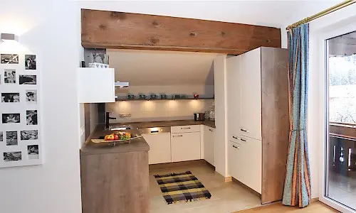 Küche im Appartement De Luxe Mona - Elbigenalp, Grünau